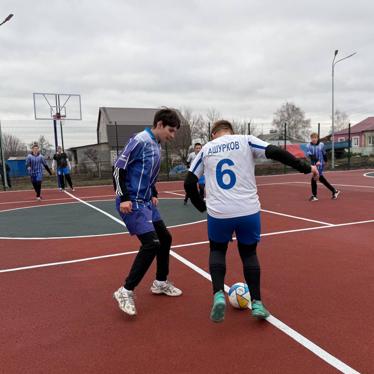 Яркий матч на новой площадке Яркий матч на новой площадке