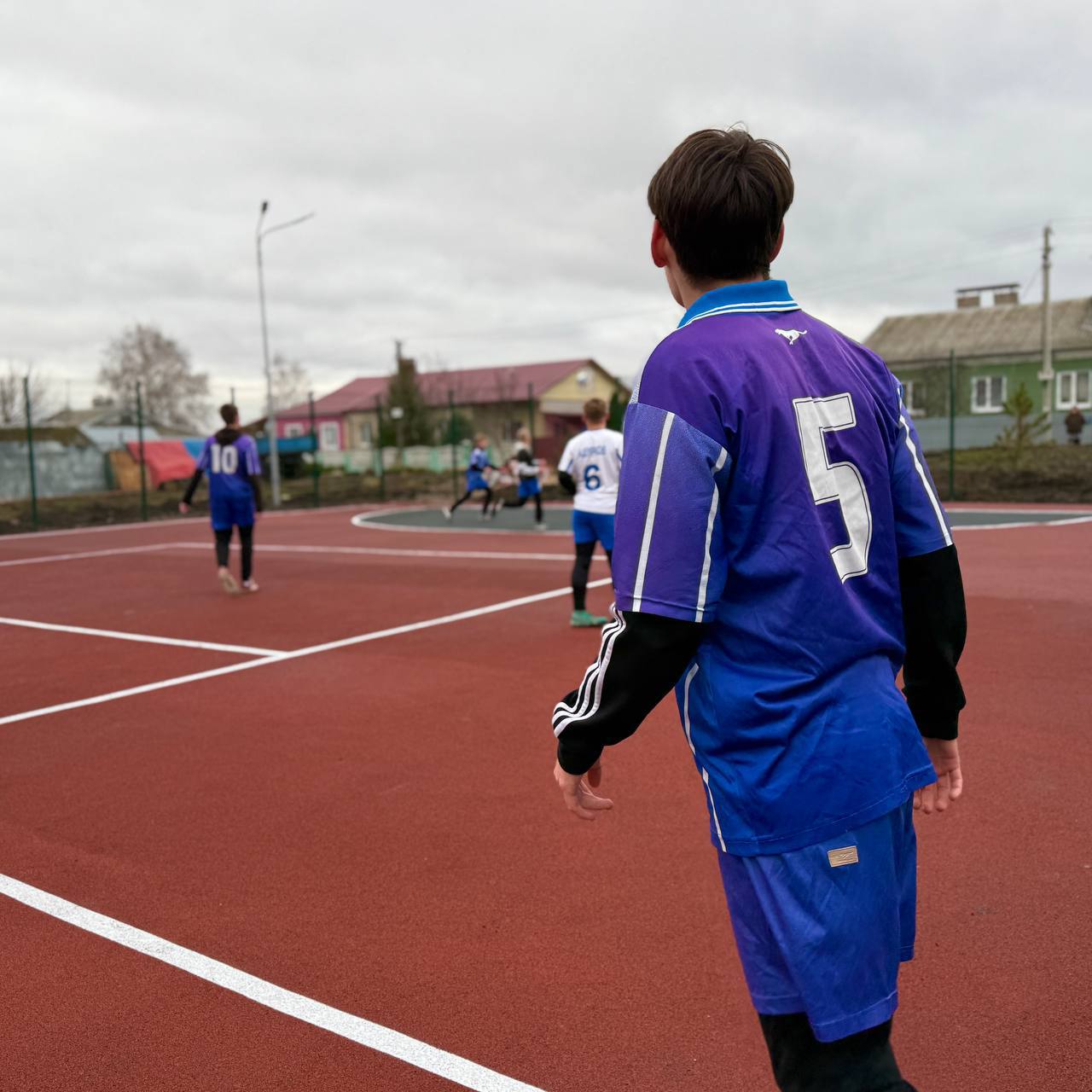 Яркий матч на новой площадке Яркий матч на новой площадке