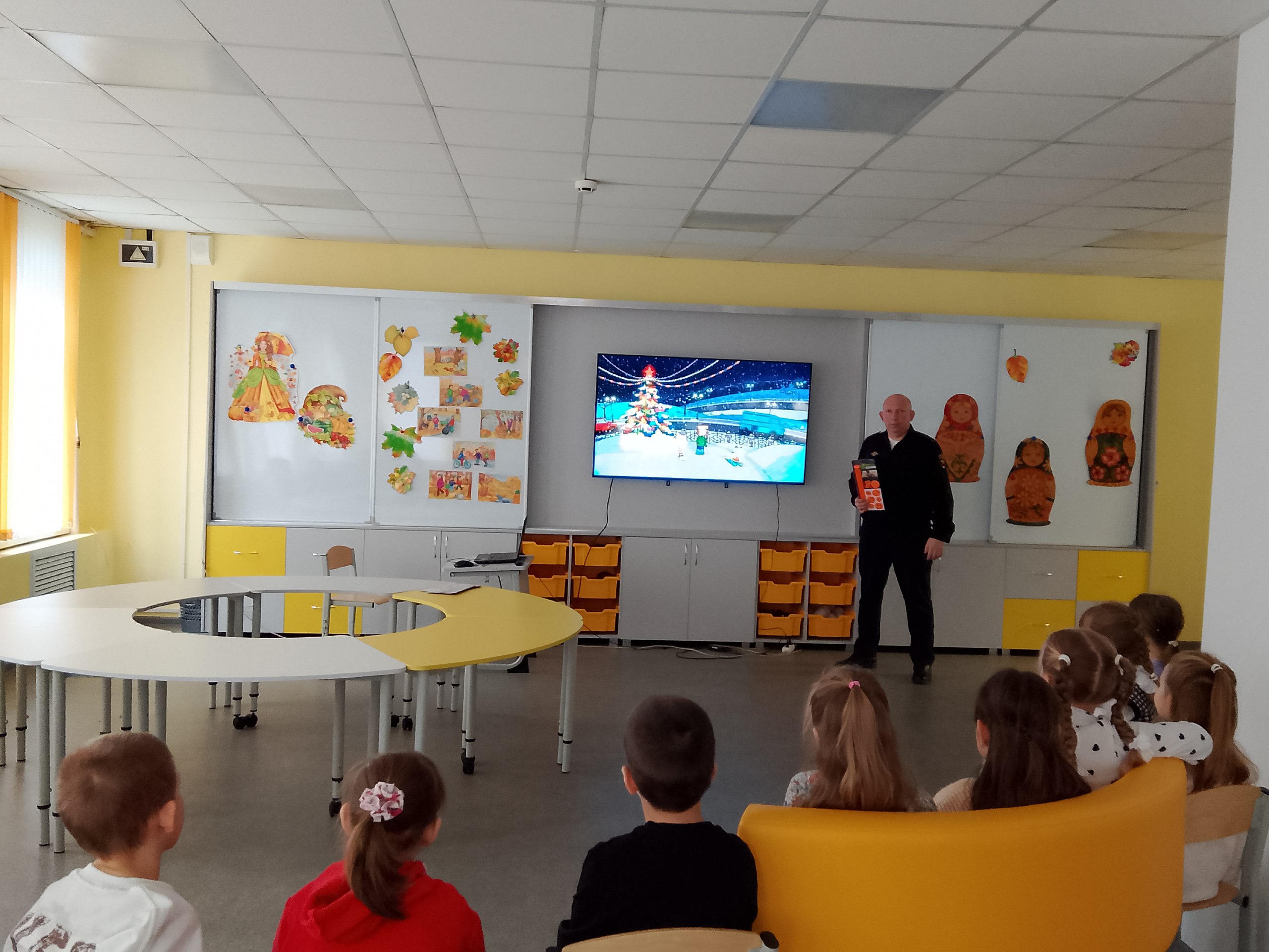 Автоинспекторы провели урок ПДД «Световозвращатели!»