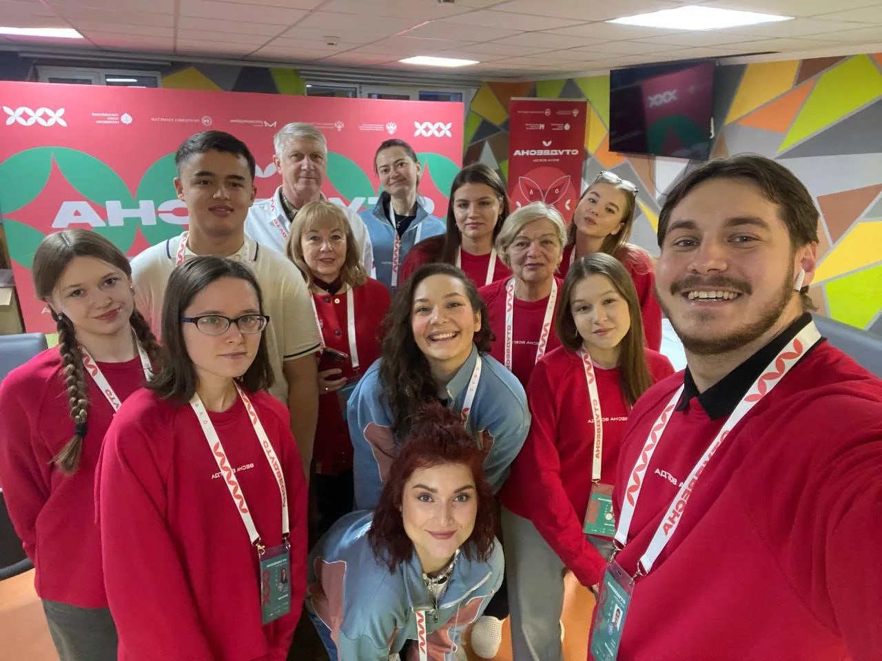 Режиссерская группа районной студвесны принимает участие в XXXIII Всероссийском фестивале «Российская студенческая весна» в качестве волонтеров Режиссерская группа районной студвесны принимает участие в XXXIII Всероссийском фестивале «Российская студенческая весна» в качестве волонтеров