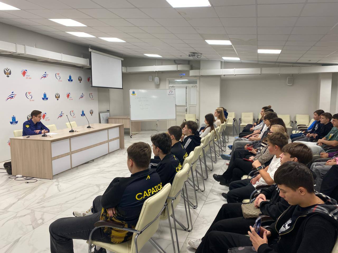 Представитель прокуратуры Октябрьского района Саратова в рамках проводимых мероприятий по правовому просвещению среди несовершеннолетних выступил перед учащимися ГБУ ДО СО «Спортивная школа олимпийского резерва «Олимпийские...