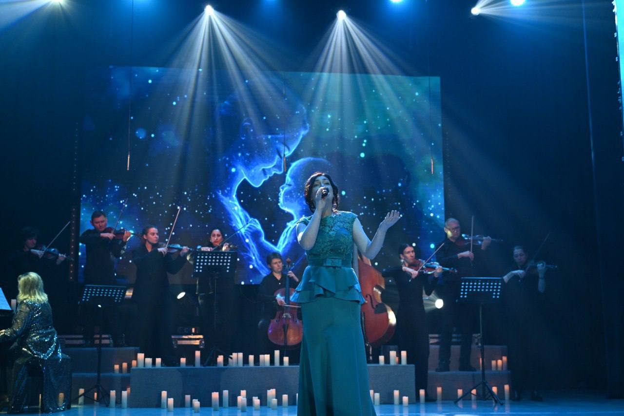 В преддверии одного из самых тёплых и светлых праздников — Дня матери — поздравил наших дорогих женщин на торжественном мероприятии и вручил различные награды В преддверии одного из самых тёплых и светлых праздников — Дня матери — поздравил наших дорогих женщин на торжественном мероприятии и вручил различные награды