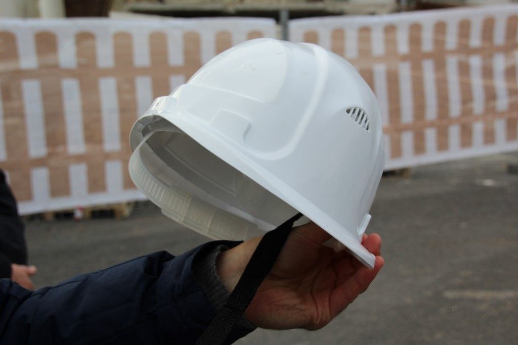 Сыну погибшего рабочего в Саратове выплатят миллион