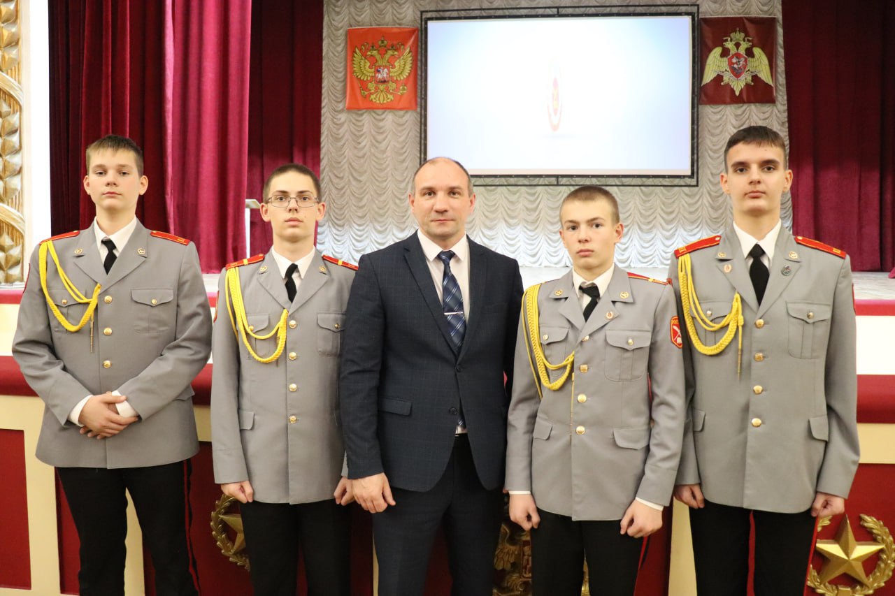 Саратовская кадетская школа отметила 25-летний юбилей Саратовская кадетская школа отметила 25-летний юбилей