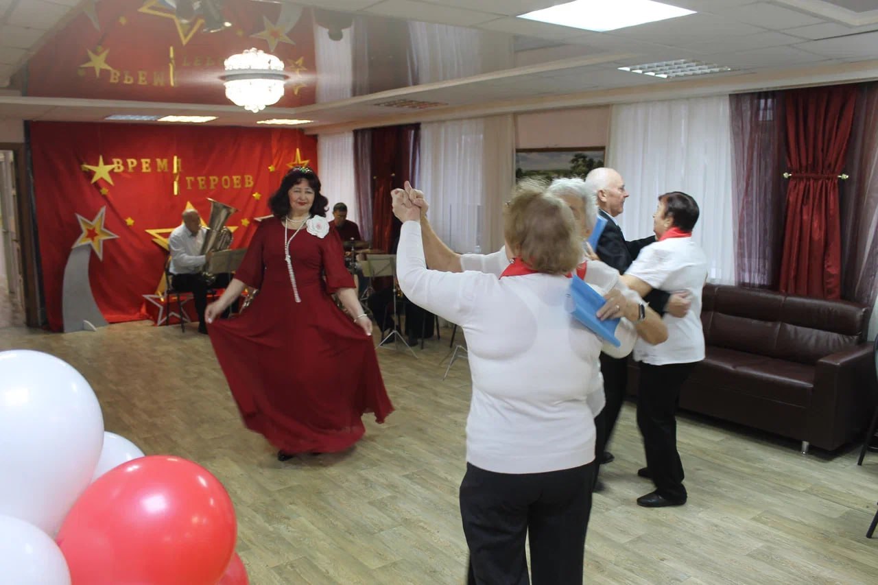 В Балаковском доме-интернате прошел фестиваль «Время героев» В Балаковском доме-интернате прошел фестиваль «Время героев»