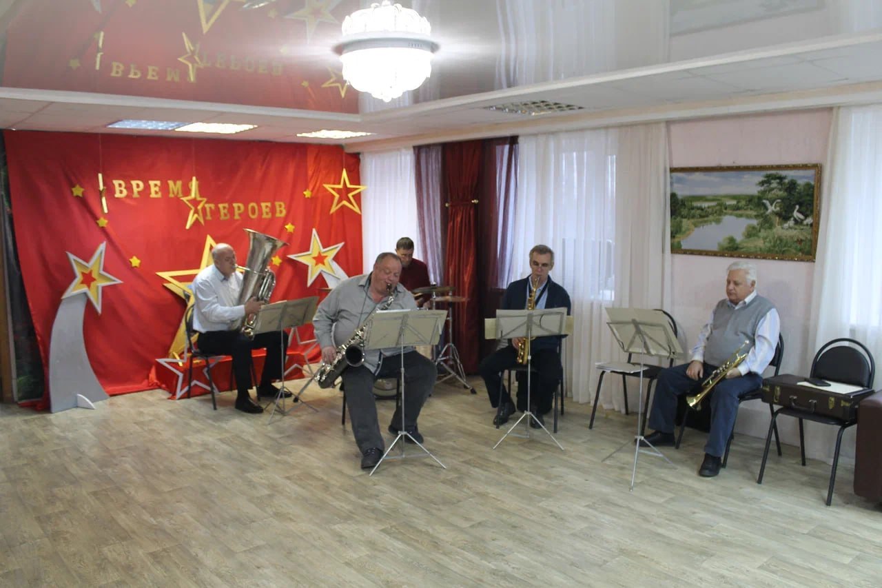 В Балаковском доме-интернате прошел фестиваль «Время героев» В Балаковском доме-интернате прошел фестиваль «Время героев»