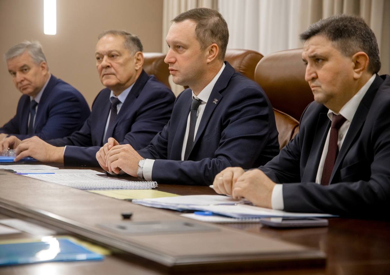 Андрей Никитин ознакомился с дорожно-транспортными проектами Саратовской области Андрей Никитин ознакомился с дорожно-транспортными проектами Саратовской области