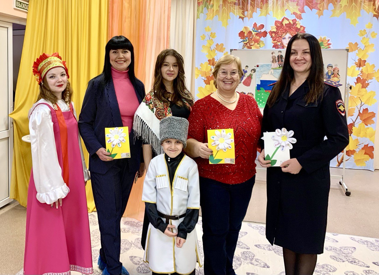 В Энгельсе сотрудники Госавтоинспекции посетили детский сад