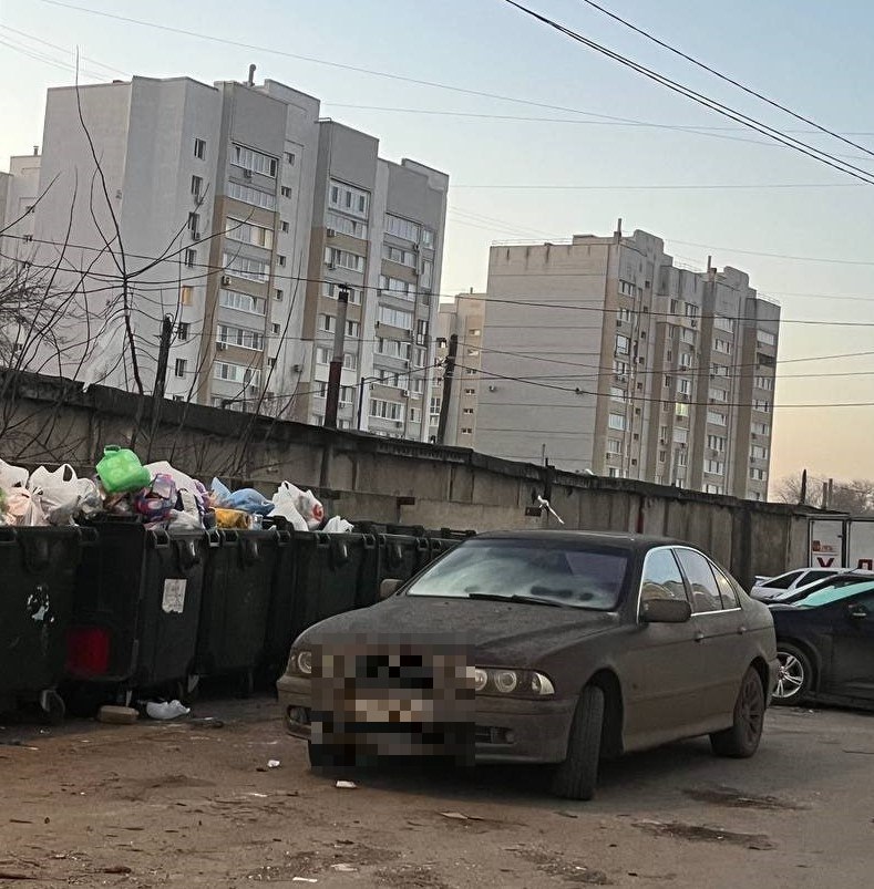 Водители, чьи авто мешают вывозу мусора, будут привлечены к административной ответственности Водители, чьи авто мешают вывозу мусора, будут привлечены к административной ответственности