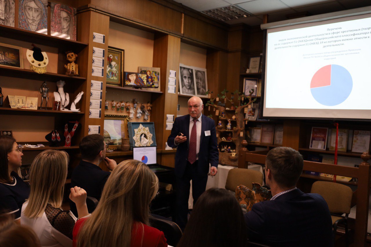 Клуб продюсеров Саратовской области обсудил будущее народных художественных промыслов и ремесел Клуб продюсеров Саратовской области обсудил будущее народных художественных промыслов и ремесел