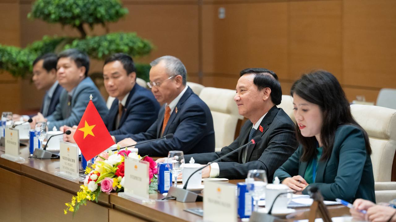 Развитие российско-вьетнамского стратегического партнерства обсудили в ходе заседания группы по сотрудничеству Совета Федерации и Национального собрания Вьетнама в городе Ханое Развитие российско-вьетнамского стратегического партнерства обсудили в ходе заседания группы по сотрудничеству Совета Федерации и Национального собрания Вьетнама в городе Ханое