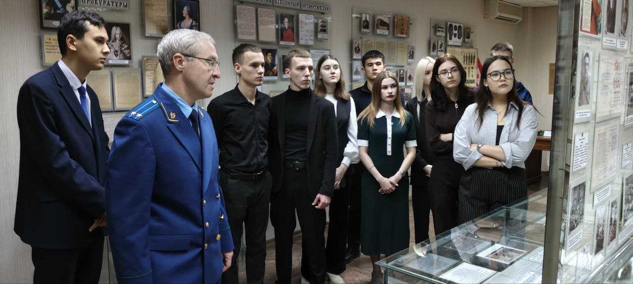 Прокуратура Саратовской области провела мероприятие по государственно-патриотическому воспитанию Прокуратура Саратовской области провела мероприятие по государственно-патриотическому воспитанию