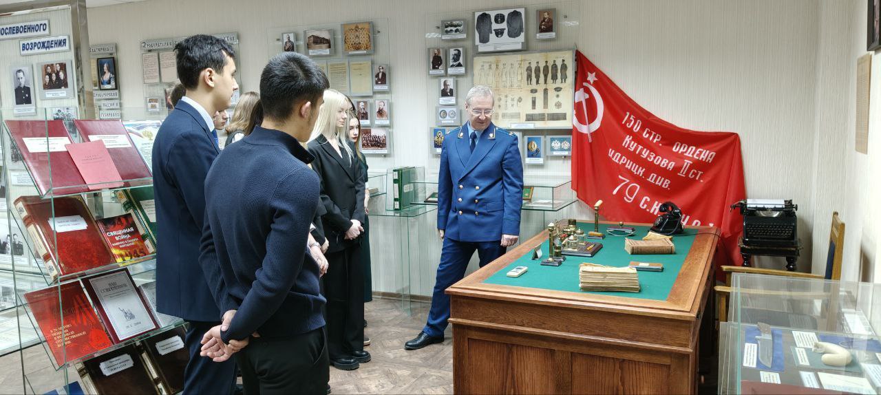 Прокуратура Саратовской области провела мероприятие по государственно-патриотическому воспитанию Прокуратура Саратовской области провела мероприятие по государственно-патриотическому воспитанию