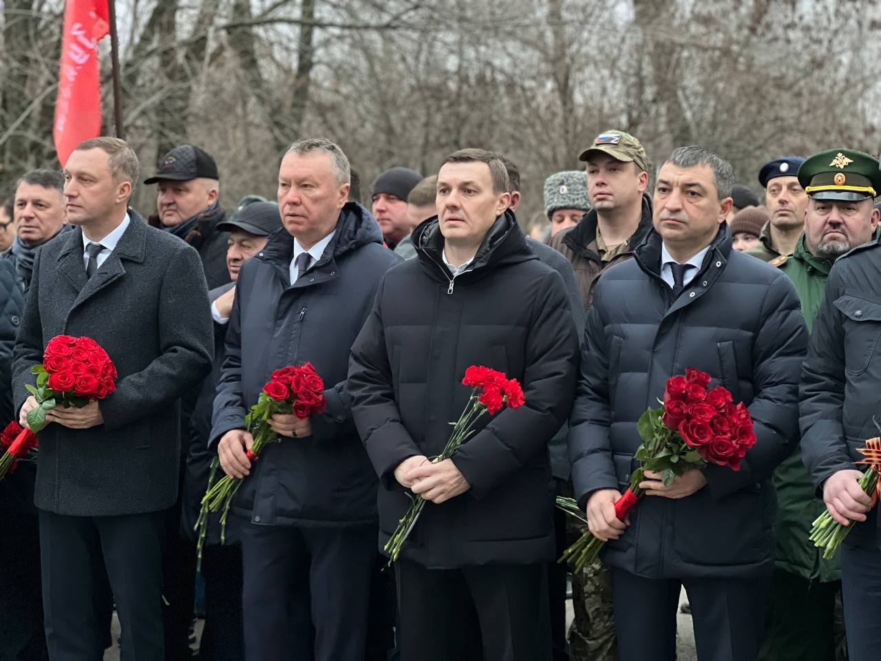 В День Неизвестного Солдата начальник ГУ МВД России по Саратовской области почтил память погибших в годы Великой Отечественной войны В День Неизвестного Солдата начальник ГУ МВД России по Саратовской области почтил память погибших в годы Великой Отечественной войны