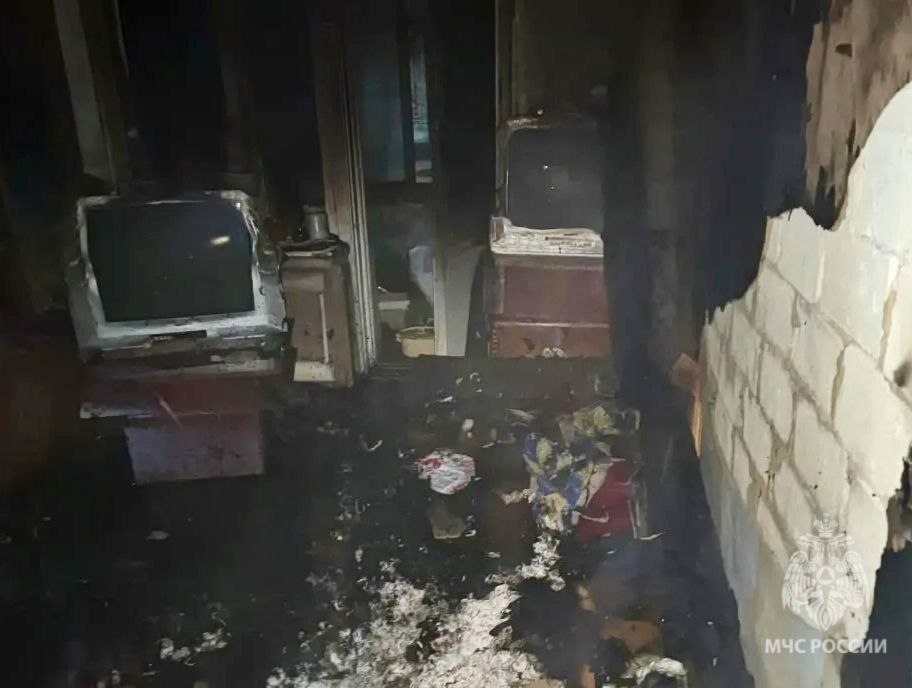 Вчера вечером в квартире в Петровске вспыхнул пожар
