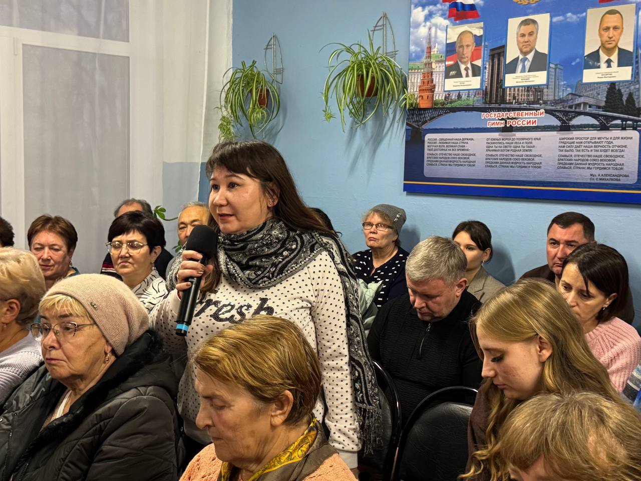 По традиции в ходе выезда в Красноярское муниципальное образование посетил социальные и производственные объекты, встретился с жителями сельских населенных пунктов По традиции в ходе выезда в Красноярское муниципальное образование посетил социальные и производственные объекты, встретился с жителями сельских населенных пунктов