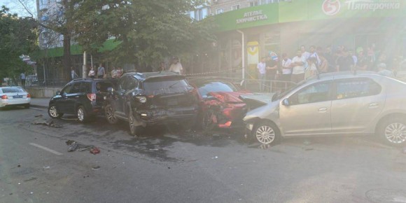 Сына депутата отправили в колонию за громкое ДТП в центре Саратова