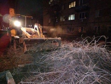 Работы по содержанию улично-дорожной сети продолжаются в круглосуточном режиме