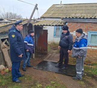 По поручению прокурора Саратовской области Сергея Филипенко прокуратура Питерского района взяла на контроль установление обстоятельств гибели граждан в частном домовладении