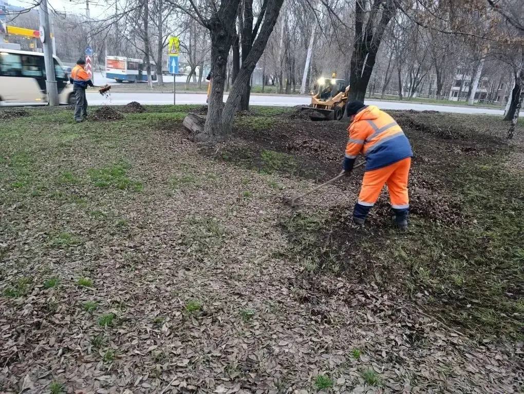 Продолжаются мероприятия по благоустройству города Продолжаются мероприятия по благоустройству города