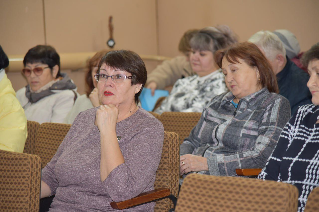 Провели встречу с жителями поселка Грачи Провели встречу с жителями поселка Грачи