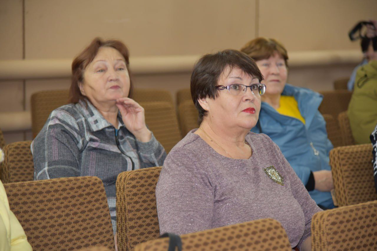 Провели встречу с жителями поселка Грачи Провели встречу с жителями поселка Грачи