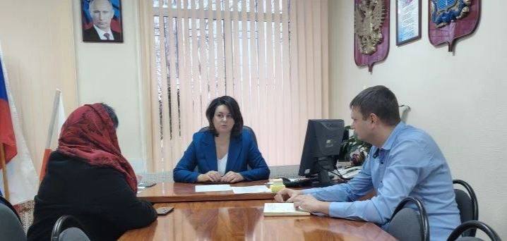 Сегодня по поручению губернатора Романа Бусаргина провел личный прием участников специальной военной операции и членов их семей Сегодня по поручению губернатора Романа Бусаргина провел личный прием участников специальной военной операции и членов их семей