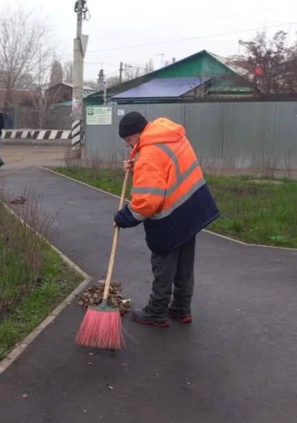Продолжаются мероприятия по благоустройству города Продолжаются мероприятия по благоустройству города