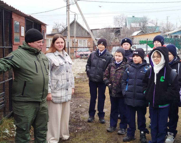 Пятиклассники образовательного центра № 3 «Созвездие» г. Вольска стали гостями полицейских, которые подготовили для них насыщенную программу Пятиклассники образовательного центра № 3 «Созвездие» г. Вольска стали гостями полицейских, которые подготовили для них насыщенную программу