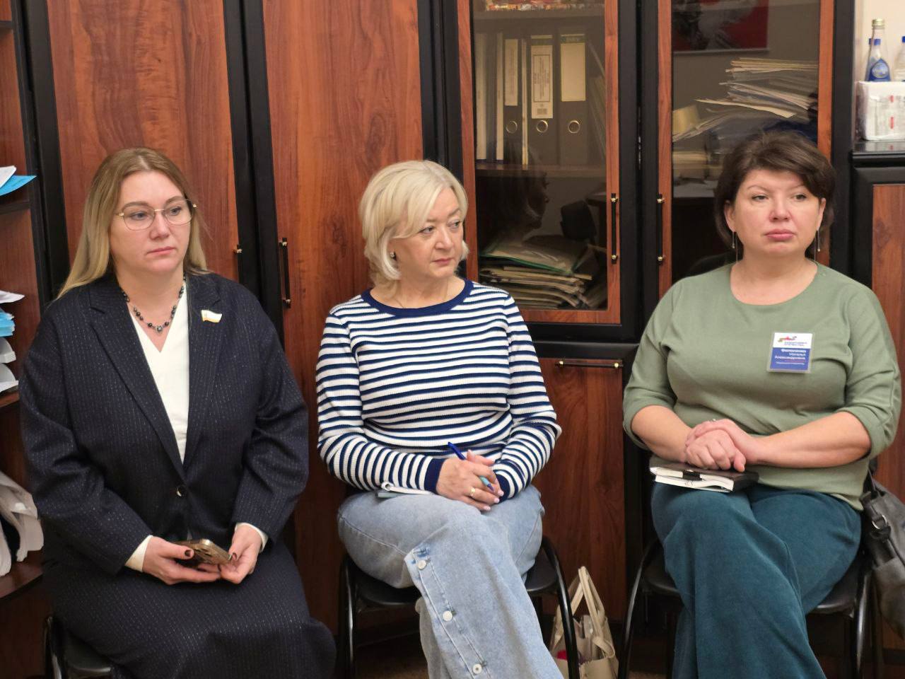 Сегодня по поручению губернатора Романа Бусаргина провел личный прием участников специальной военной операции и членов их семей Сегодня по поручению губернатора Романа Бусаргина провел личный прием участников специальной военной операции и членов их семей