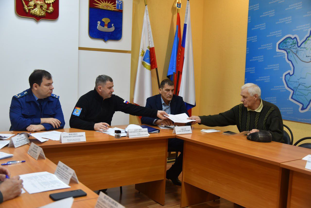 Сегодня по поручению губернатора Романа Бусаргина провели личный приём для участников специальной военной операции и членов их семей Сегодня по поручению губернатора Романа Бусаргина провели личный приём для участников специальной военной операции и членов их семей