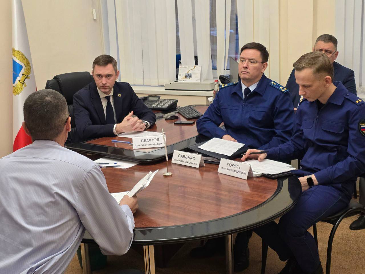 Сегодня по поручению губернатора Романа Бусаргина провел личный прием участников специальной военной операции и членов их семей Сегодня по поручению губернатора Романа Бусаргина провел личный прием участников специальной военной операции и членов их семей