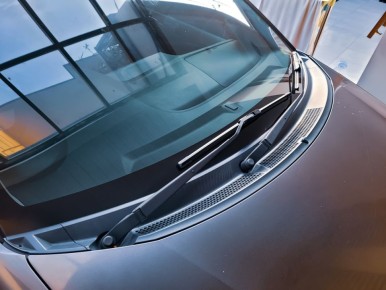 Как сохранить автомобильные стекла и зеркала в идеальном состоянии: советы и хитрости