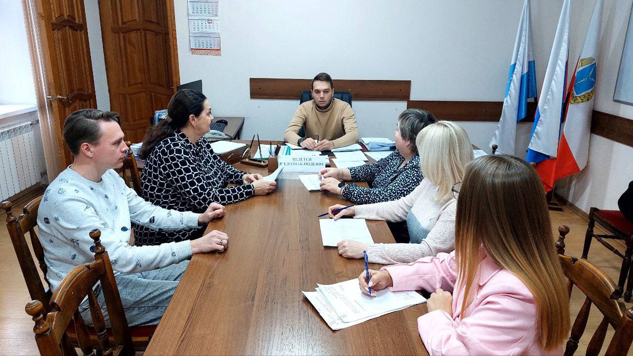 По поручению главы города Михаила Исаева в администрациях районов продолжаются штабы по вопросам благоустройства в зимний период По поручению главы города Михаила Исаева в администрациях районов продолжаются штабы по вопросам благоустройства в зимний период