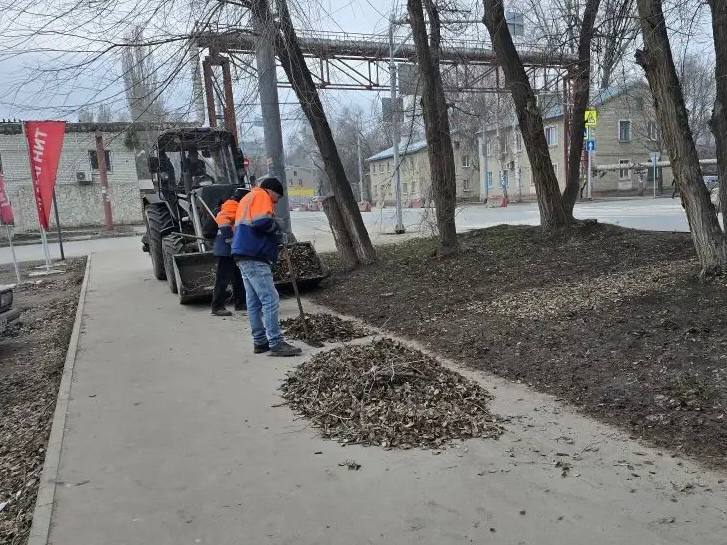 Продолжаются мероприятия по благоустройству города Продолжаются мероприятия по благоустройству города