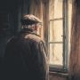Одинокие пенсионеры: Скрытая трагедия, требующая внимания