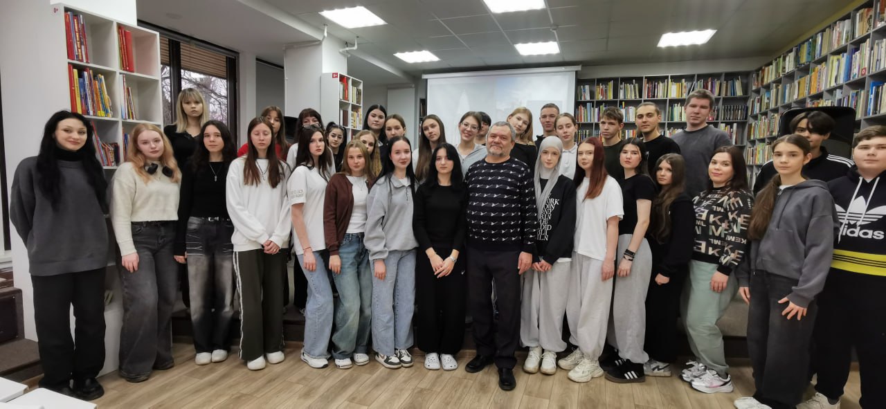 В Центральной детской библиотеке прошла презентация книги Владимира Вардугина «Саратовские подвижники»