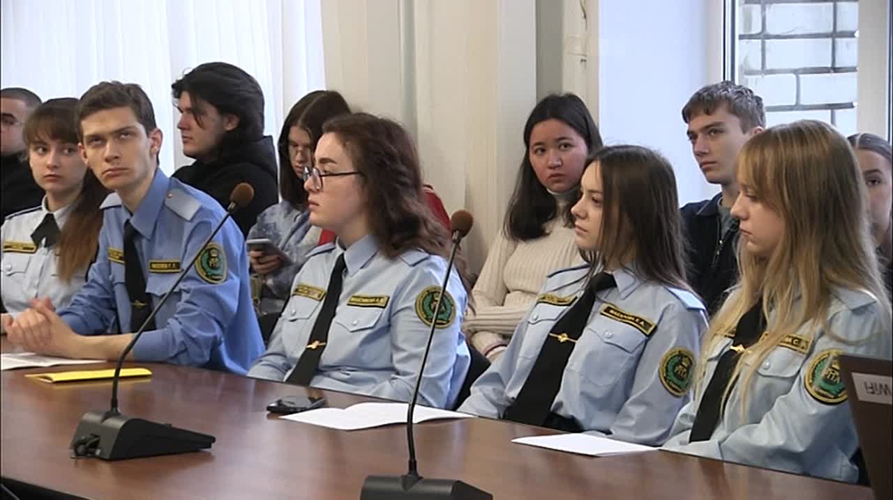 В Саратове полицейские приняли участие работе межвузовского круглого стола «Противодействие коррупции в современных условиях»