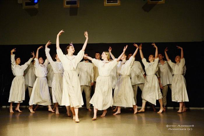 Членов жюри «Театрального Приволжья» поздравили со 105-летием Саратовского театрального института Членов жюри «Театрального Приволжья» поздравили со 105-летием Саратовского театрального института