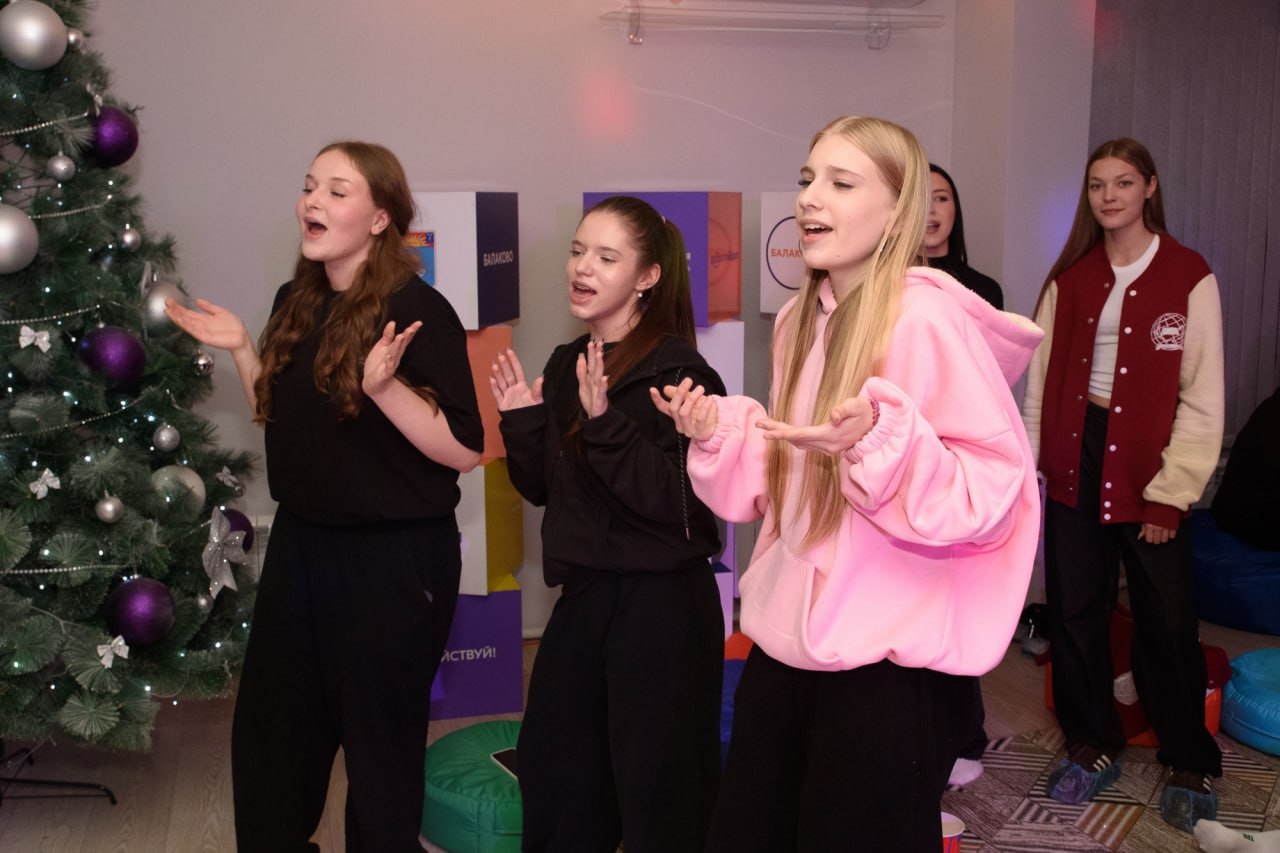 В Молодежном центре отпраздновали День добровольца В Молодежном центре отпраздновали День добровольца