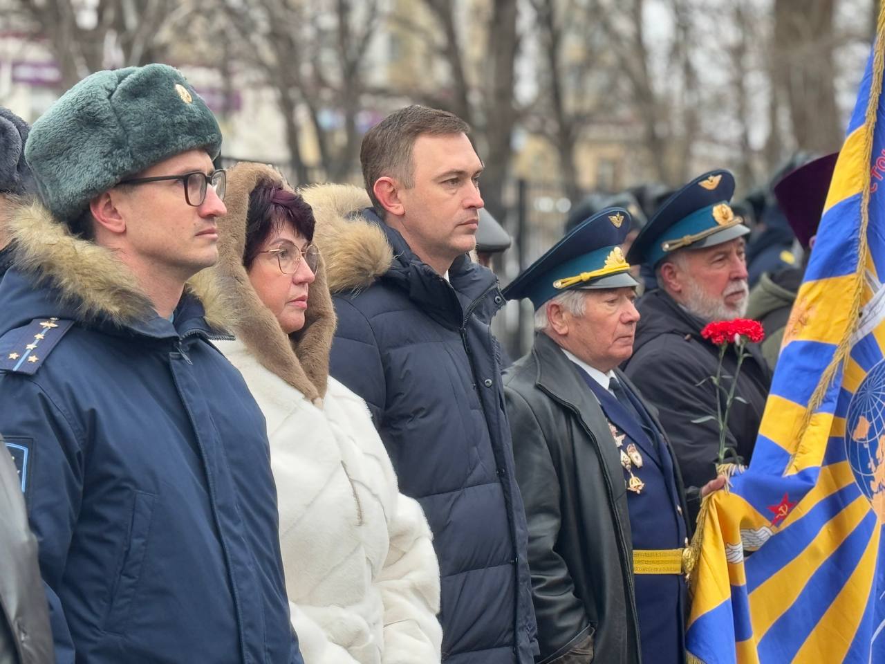 Сегодня, в День Героев Отечества, в школе «Патриот» открыли памятный бюст Юрию Михайловичу Дейнеко Сегодня, в День Героев Отечества, в школе «Патриот» открыли памятный бюст Юрию Михайловичу Дейнеко