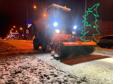 Работы по зимнему содержанию дорог ведутся в круглосуточном режиме