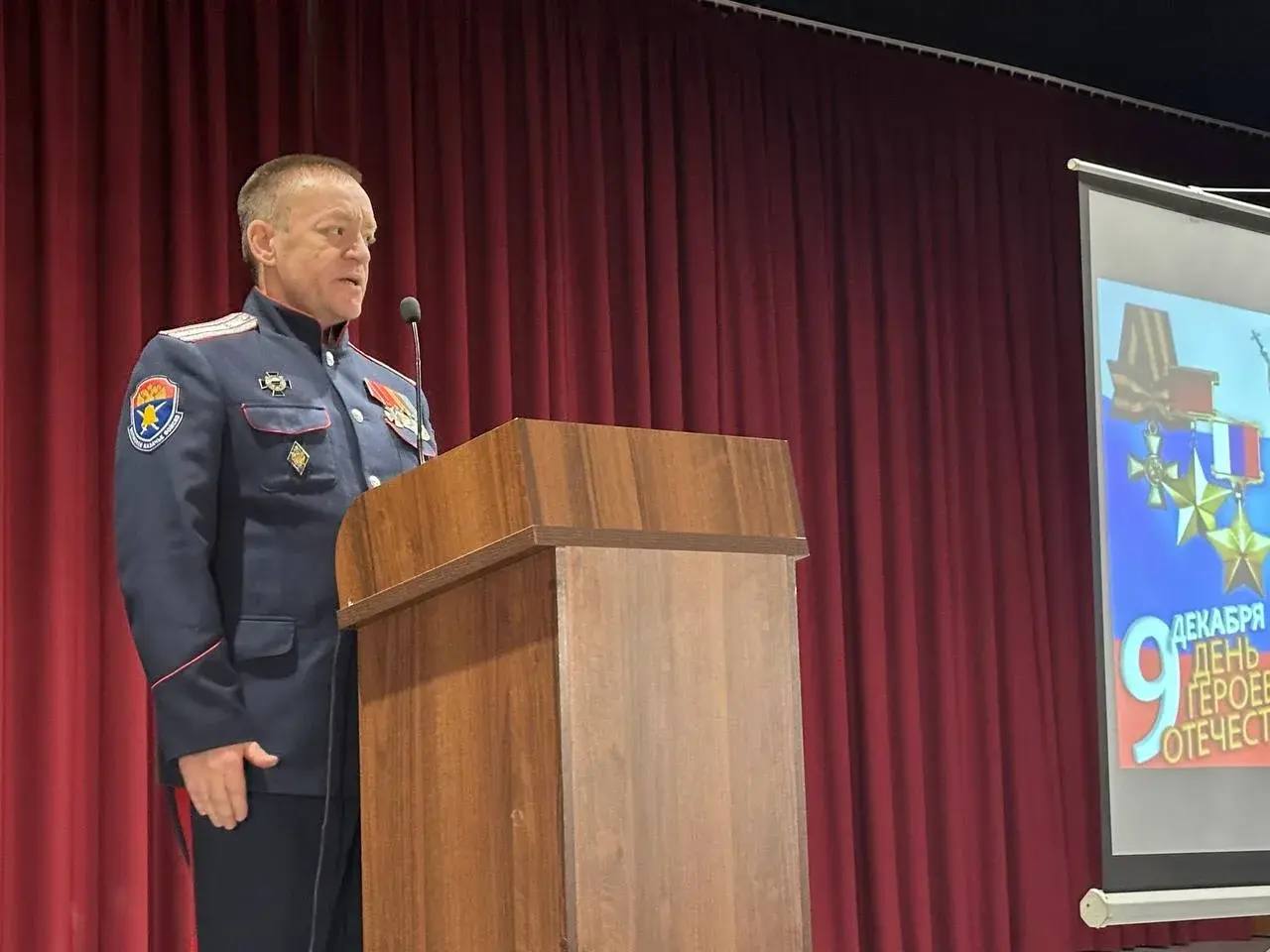 Герои среди нас: школьники познакомились с работой региональной полиции Герои среди нас: школьники познакомились с работой региональной полиции