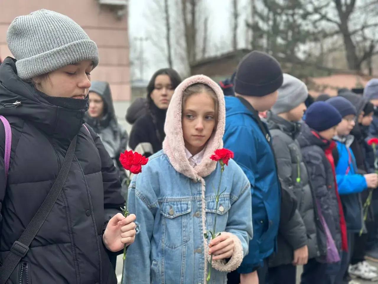 Герои среди нас: школьники познакомились с работой региональной полиции Герои среди нас: школьники познакомились с работой региональной полиции