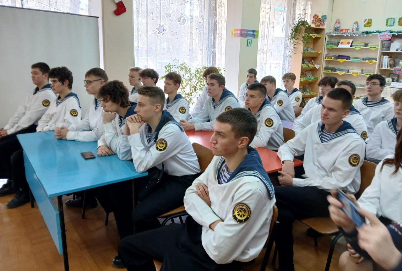 "Земляки - герои СВО": в городской библиотеке провели патриотический час "Земляки - герои СВО": в городской библиотеке провели патриотический час