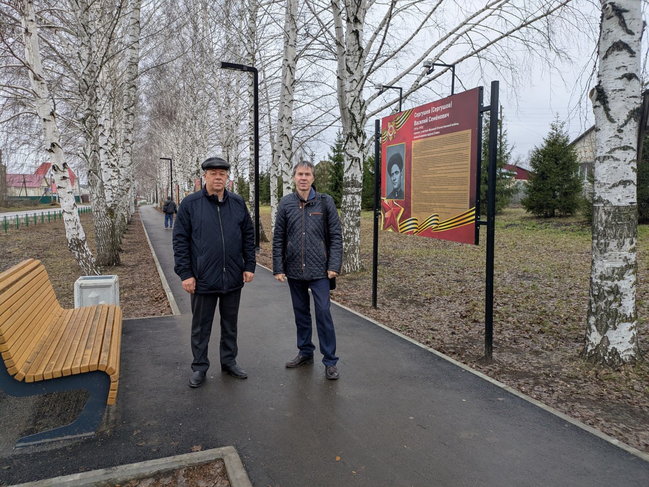 Аллея Героев в Новых Бурасах стала еще одной достопримечательностью райцентра Аллея Героев в Новых Бурасах стала еще одной достопримечательностью райцентра