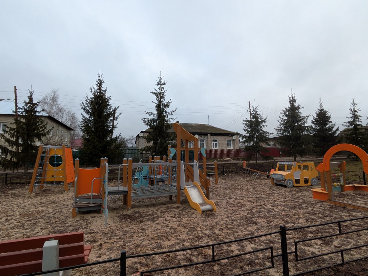 Аллея Героев в Новых Бурасах стала еще одной достопримечательностью райцентра Аллея Героев в Новых Бурасах стала еще одной достопримечательностью райцентра