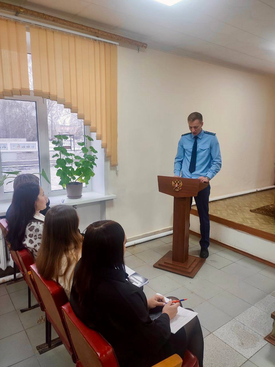 Работники прокуратуры Саратовской области проверили мероприятия, приуроченные к Дню борьбы с коррупцией Работники прокуратуры Саратовской области проверили мероприятия, приуроченные к Дню борьбы с коррупцией