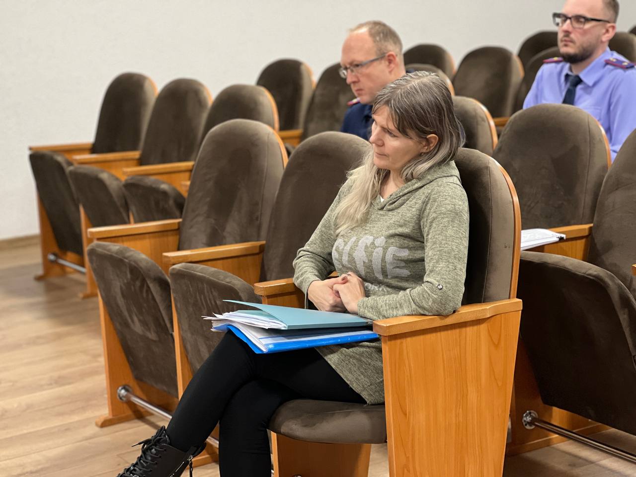 Руководитель следственного управления провел личный прием жительницы аварийного дома на улице Заречной в Саратове Руководитель следственного управления провел личный прием жительницы аварийного дома на улице Заречной в Саратове