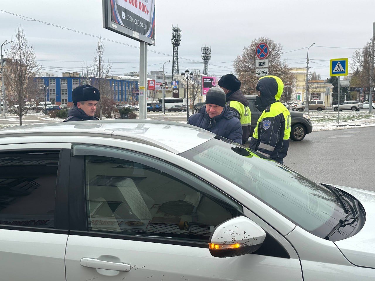 Минтранс выявил нарушения у 6 водителей такси